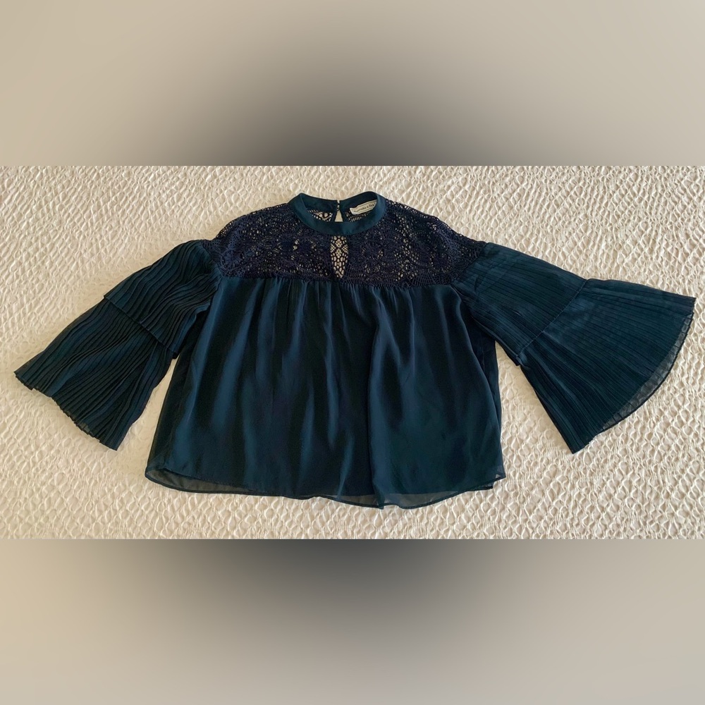 Black Spanish style top